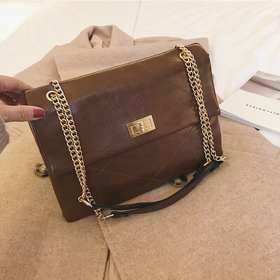 Spring&summer retro bag female 2019 new Hong Kong style fashion casual lock buckle wild chain shoulder slung small square
Spring&summer retro bag female 2019 new Hong Kong style fashion casual lock buckle wild chain shoulder slung small square