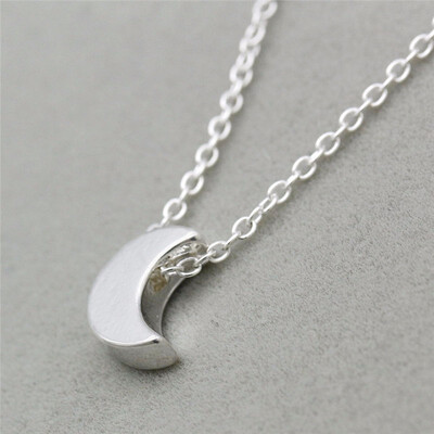 Cute Small Moon Pendant Necklace Women Gold Silver Drop Chain Necklace Bohemian Collar Jewelry Christmas Gift femme Holiday
Cute Small Moon Pendant Necklace Women Gold Silver Drop Chain Necklace Bohemian Collar Jewelry Christmas Gift femme Holiday
