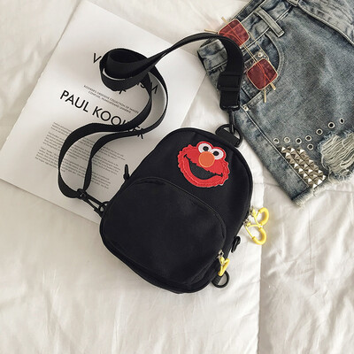 Cute cartoon simple wild shoulder Messenger bag female 2019 new casual fashion ugly cute Sesame Street canvas bag
Cute cartoon simple wild shoulder Messenger bag female 2019 new casual fashion ugly cute Sesame Street canvas bag