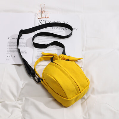 Bag female 2019 new summer wild bow Messenger bag Korean version of the simple ins canvas shoulder bag
Bag female 2019 new summer wild bow Messenger bag Korean version of the simple ins canvas shoulder bag