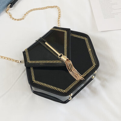 Senior sense bag female 2019 new Korean version of the fashion patent leather casual foreign gas wild chain shoulder slung handbag
Senior sense bag female 2019 new Korean version of the fashion patent leather casual foreign gas wild chain shoulder slung handbag