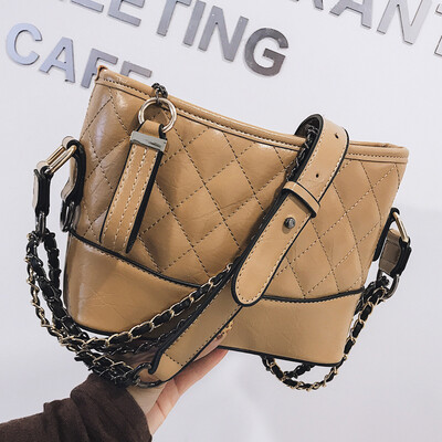 Big bag female 2019 new rhomboid chain bag chic port style retro large capacity oblique span small square bag
Big bag female 2019 new rhomboid chain bag chic port style retro large capacity oblique span small square bag