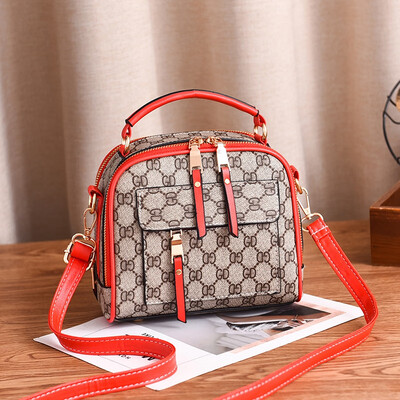 Women Korean fashion womens bag Joker small square bag handbag shoulder Messenger bag
Women Korean fashion womens bag Joker small square bag handbag shoulder Messenger bag