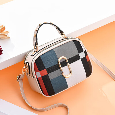 Small bag female 2019 new tide female bag Korean version of the fresh fashion single shoulder Messenger bag manufacturer
Small bag female 2019 new tide female bag Korean version of the fresh fashion single shoulder Messenger bag manufacturer