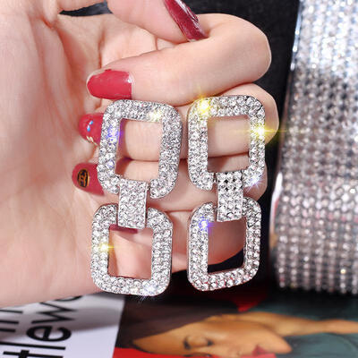 Fashion New Zinc Alloy Hyperbole Square Women Dangle Earrings Americans Exaggerated Geometric Earrings Simple Long Eardrop
Fashion New Zinc Alloy Hyperbole Square Women Dangle Earrings Americans Exaggerated Geometric Earrings Simple Long Eardrop