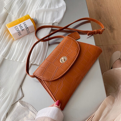 Big bag female new Korean fashion wild Messenger bag retro shoulder small square bag tide
Big bag female new Korean fashion wild Messenger bag retro shoulder small square bag tide