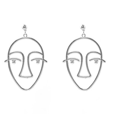 Personality exaggerated earrings metal hollow face earrings - gold
Personality exaggerated earrings metal hollow face earrings - gold