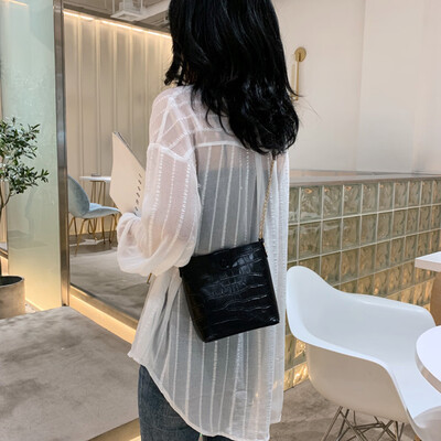 Tailored Women Retro Serpentine Vintage Leather Bags Shoulder Bag Chain Crossbody Bags
Tailored Women Retro Serpentine Vintage Leather Bags Shoulder Bag Chain Crossbody Bags