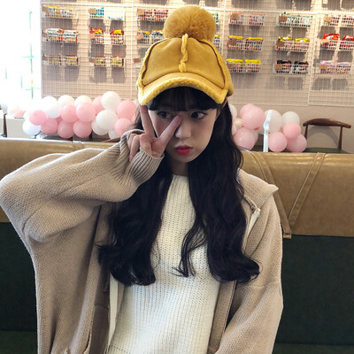 Hat lady autumn&winter Korean version 100 suede baseball cap students keep warm hair ball duck tongue hat mens tide
Hat lady autumn&winter Korean version 100 suede baseball cap students keep warm hair ball duck tongue hat mens tide