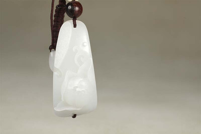 WANYANSHAOHUA Xinjiang Hetian seed material sheep fat white jade jewelry pendants 18367-8072
WANYANSHAOHUA Xinjiang Hetian seed material sheep fat white jade jewelry pendants 18367-8072