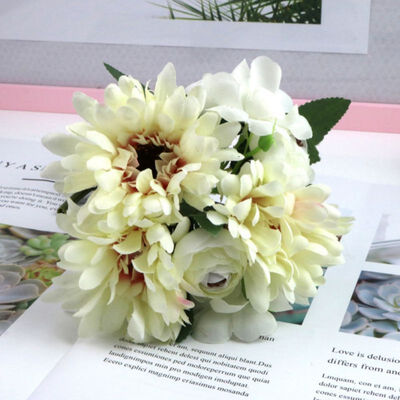 Artificial Chrysanthemum Bouquet Flowers Romantic 5 Flower for Home Shop Decor Fake Flower Bouquet Simulation Chrysanthemum Gift
Artificial Chrysanthemum Bouquet Flowers Romantic 5 Flower for Home Shop Decor Fake Flower Bouquet Simulation Chrysanthemum Gift