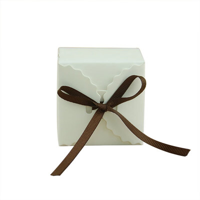 50pcs Vintage Retro WhiteKraft Mini Kraft Paper Box DIY Wedding Favor Gift Box Small Single Cake Box Packaging With Ribbon
50pcs Vintage Retro WhiteKraft Mini Kraft Paper Box DIY Wedding Favor Gift Box Small Single Cake Box Packaging With Ribbon