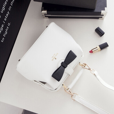 Nubuck leather handbags 2016 new bow retro doctor bag small bag women shoulder bag messenger bag fashion
Nubuck leather handbags 2016 new bow retro doctor bag small bag women shoulder bag messenger bag fashion