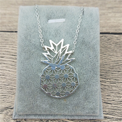 New Origami Pineapple Necklace Trendy Style Origami Pineappl Pendant Necklace Women Fashion Fruit Jewellery Geometric Jewellery
New Origami Pineapple Necklace Trendy Style Origami Pineappl Pendant Necklace Women Fashion Fruit Jewellery Geometric Jewellery