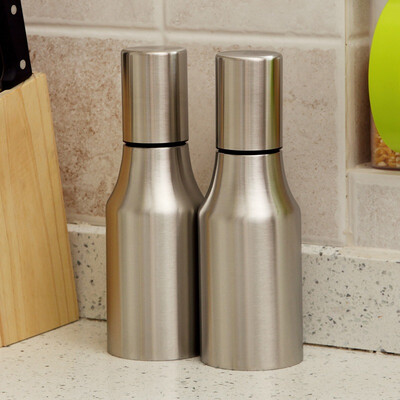Jingdong Supermarket Ou Run Zhe oil bottle 2 fitted with 075L stainless steel high-grade kitchen covered with a leaky oil pot
Jingdong Supermarket Ou Run Zhe oil bottle 2 fitted with 075L stainless steel high-grade kitchen covered with a leaky oil pot