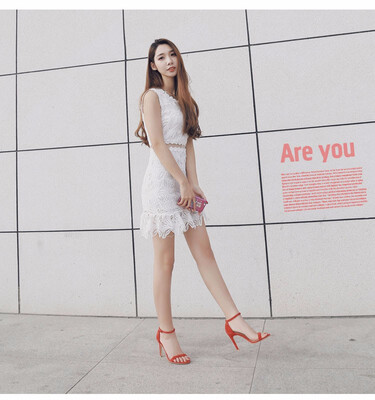 A pair of sandals summer sandals 2018 new styles small&dark leather sexy small fresh high-heeled shoes
A pair of sandals summer sandals 2018 new styles small&dark leather sexy small fresh high-heeled shoes