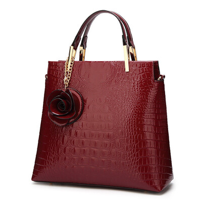 CAROLING ANGEL Women Handbag Alligator Patten Luxury Handbags Women Bags Designer Woman Messenger Bag Big Tote Sac Bolsos Mujer
CAROLING ANGEL Women Handbag Alligator Patten Luxury Handbags Women Bags Designer Woman Messenger Bag Big Tote Sac Bolsos Mujer