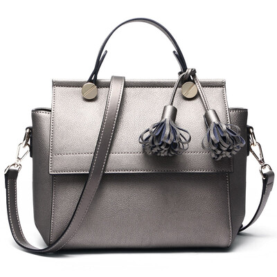 Styria (STIYA) ladies shoulder bag Korean elegant tassel series cowhide handbag simple lady diagonal package 863S011031 bronze
Styria (STIYA) ladies shoulder bag Korean elegant tassel series cowhide handbag simple lady diagonal package 863S011031 bronze