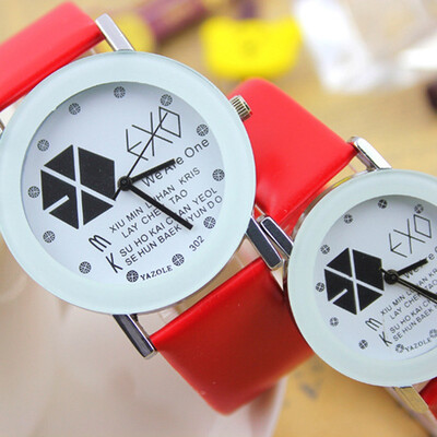 Watches men and women students fashion needle buckle round men and women business fashion couple table YZL0520TH-3
Watches men and women students fashion needle buckle round men and women business fashion couple table YZL0520TH-3