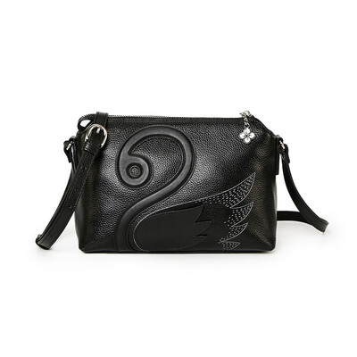 Banpo decorated family bampo the first layer of leather bag female shoulder bag sweet leisure Messenger bag female bag bag female girlfriend gift D620150313 black 930
Banpo decorated family bampo the first layer of leather bag female shoulder bag sweet leisure Messenger bag female bag bag female girlfriend gift D620150313 black 930