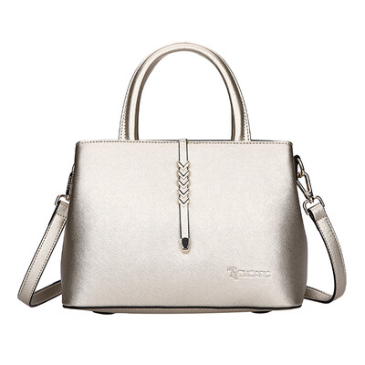 Woodpecker TUCANO fashion trend ladies bag leisure women hand messenger bag TBK1504-20X0 champagne
Woodpecker TUCANO fashion trend ladies bag leisure women hand messenger bag TBK1504-20X0 champagne