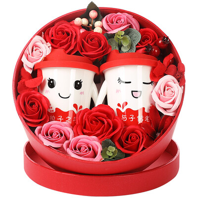 Dream bridge B & D wedding gift send colleague girlfriend creative Tanabata Valentine&39s Day gift couple pair cup roses box hold your hand to the cup
Dream bridge B & D wedding gift send colleague girlfriend creative Tanabata Valentine&39s Day gift couple pair cup roses box hold your hand to the cup