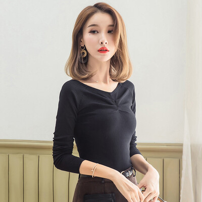 2017 autumn and winter Slim was thin and pure color V-neck long-sleeved sweater sweater
2017 autumn and winter Slim was thin and pure color V-neck long-sleeved sweater sweater