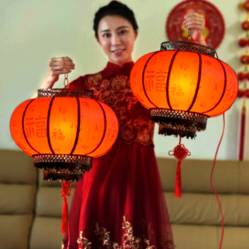 京东超市新新精艺 春节装饰灯笼 新年礼物灯笼挂饰 元宵节婚庆过年装饰品挂件阳台大门室内灯笼 40#仿羊皮灯笼1个