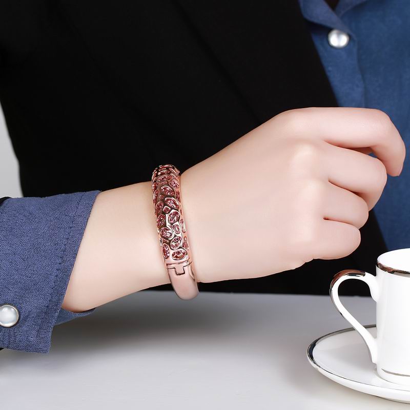 欧若雅OROYA <em>女王 手镯</em>手链首饰 女饰品玫瑰