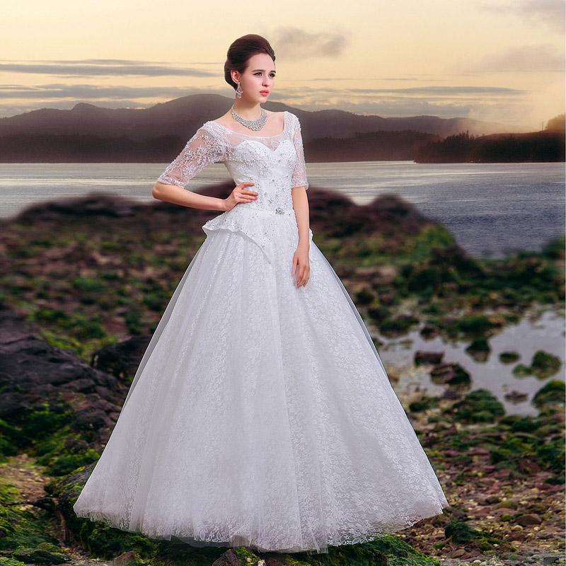 The two men , in 2015, the new bride cuff lace wedding video word thin shoulders bon bon princess wedding A523 L, a bride shopping on the Internet has been pressed.