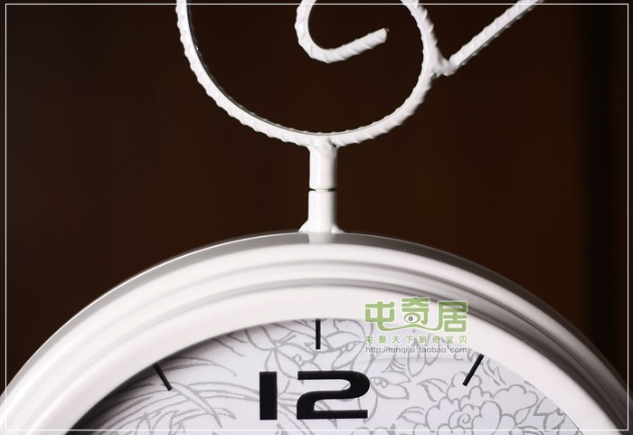 
                                        台湾太阳机芯/TQJ双面挂钟/铁艺挂钟/欧式挂钟/田园挂钟/YH2527 白色                