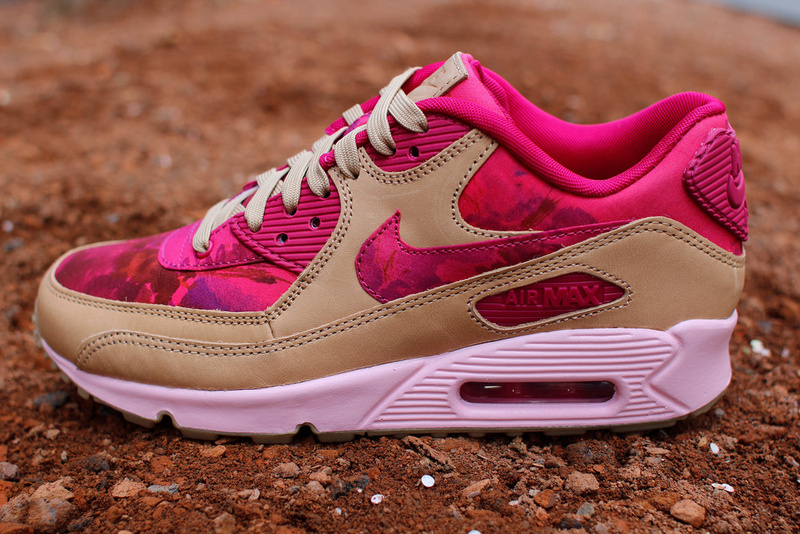 <em>Nike 耐克</em>2013<em>新款</em>女鞋<em>AIR MAX</em>90<em>跑步鞋女子</em>