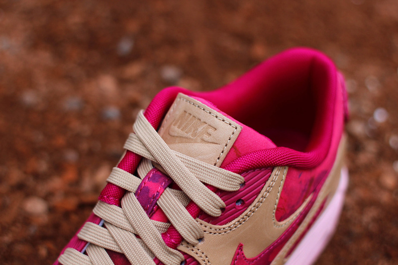 <em>Nike 耐克</em>2013<em>新款</em>女鞋<em>AIR MAX</em>90<em>跑步鞋女子</em>
