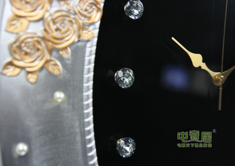 
                                        超大号屯奇居（TQJ）欧式韩式钻石静音客厅挂钟/椭圆卧室挂表/钟表 白色                