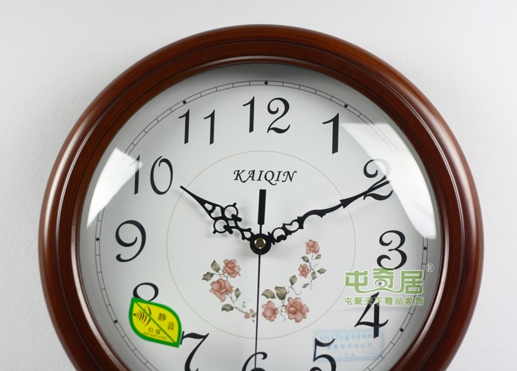 
                                        凯琴（KAIQIN）12寸中号欧式木头餐厅客厅挂钟进口静音机芯/1127 棕色                