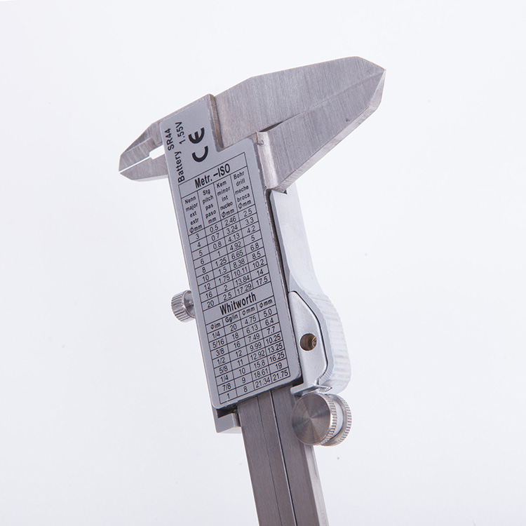 得力 测量工具 数显游标卡尺150mm 送2个电池