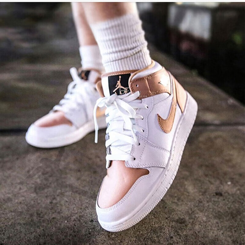 nike air jordan aj1 mid耐克aj女鞋北卡蓝云朵白菱纹樱花粉糖果鸳鸯