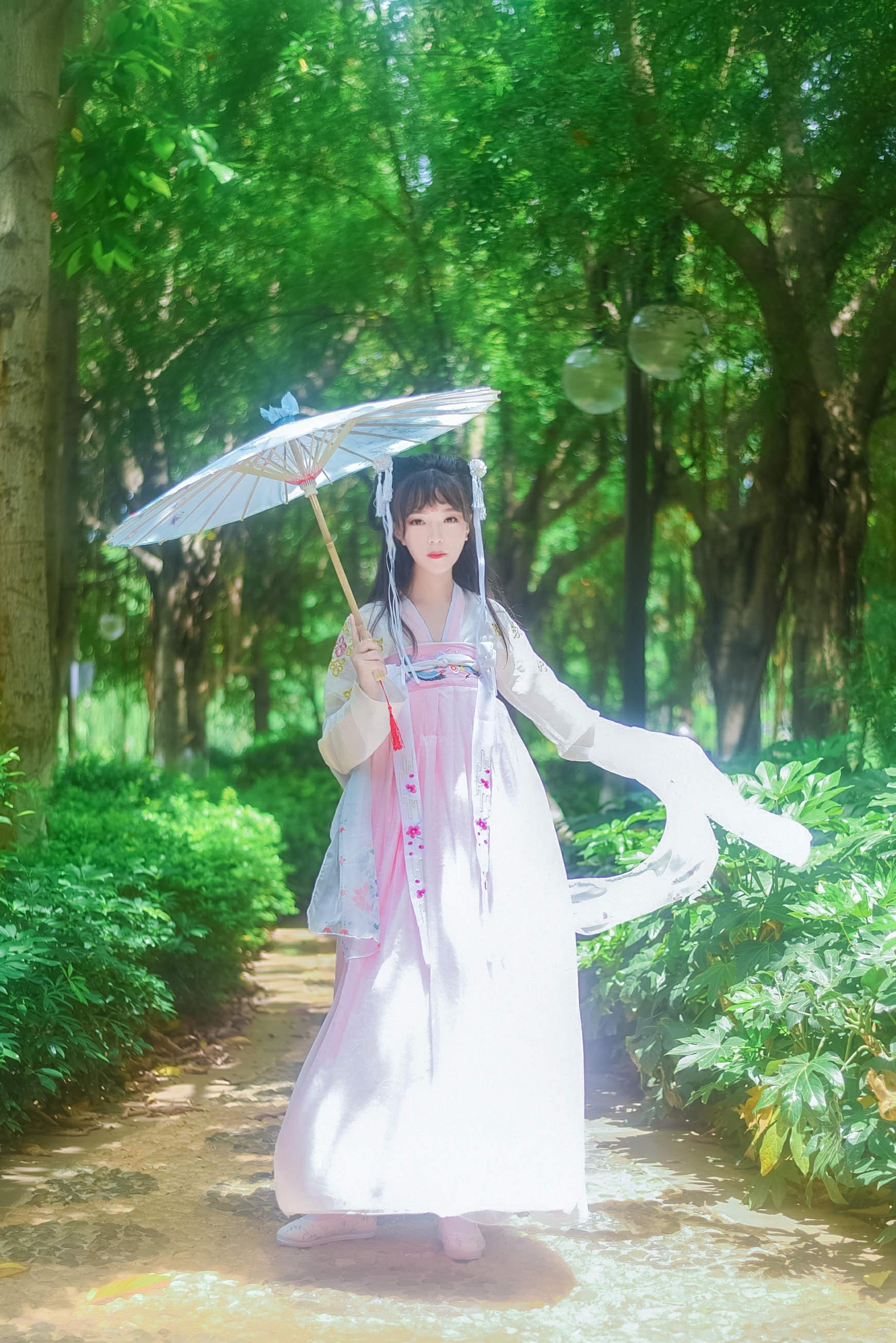 汉服女学生演出服中国风汉元素清新淡雅改良古装武侠齐胸襦裙古风裙