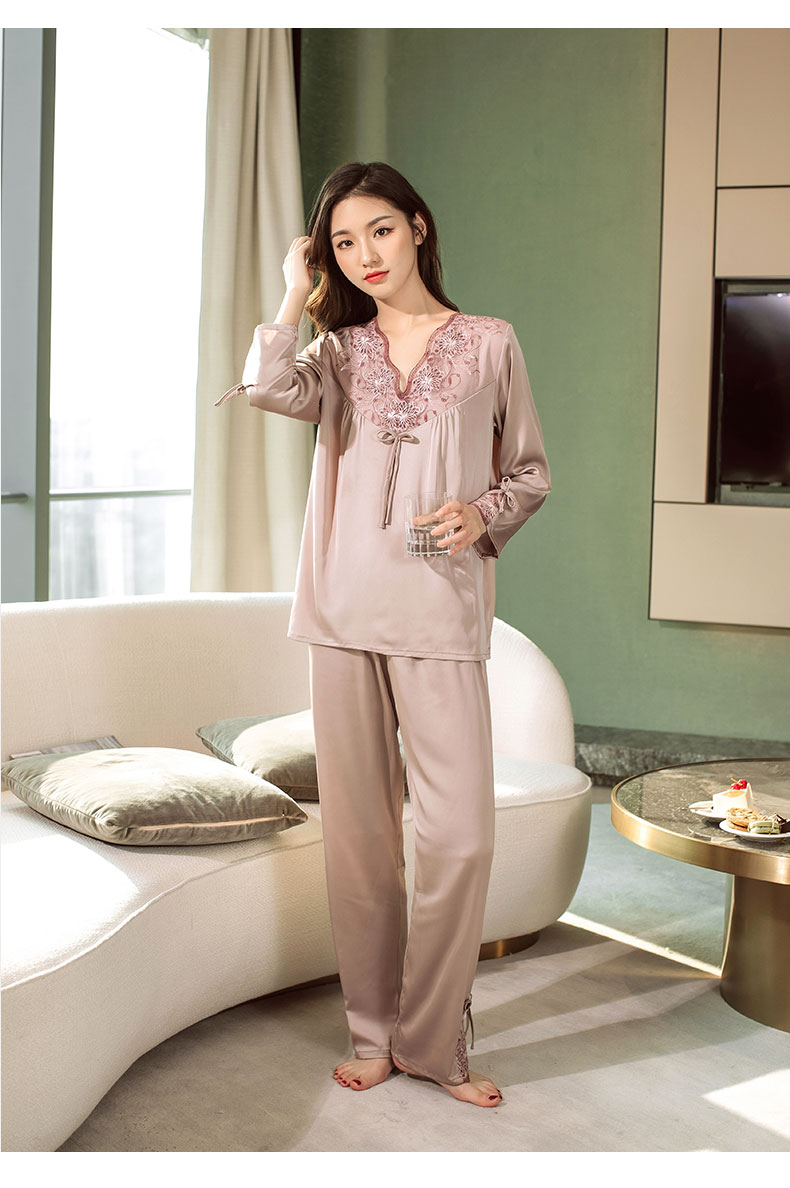 睡衣女秋长袖丝绸加大码套装妈妈中老年春秋冰丝薄款两件套高端轻奢