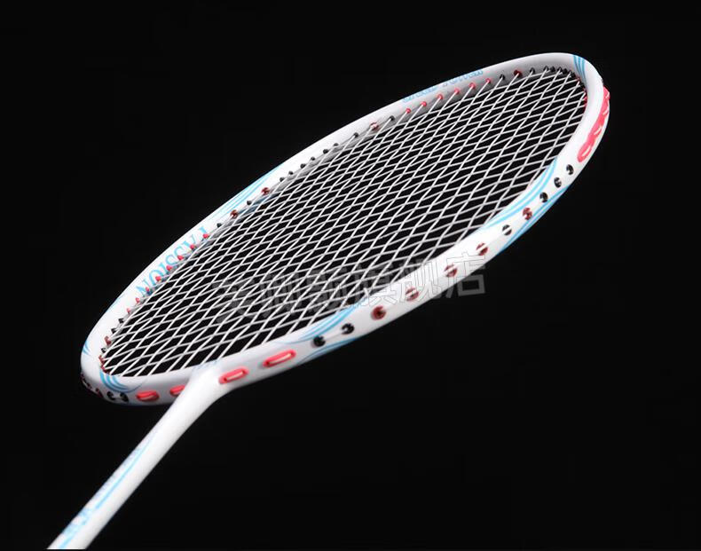 吗选择购买羽毛球拍 如何挑选适合自己的羽毛球拍呢？