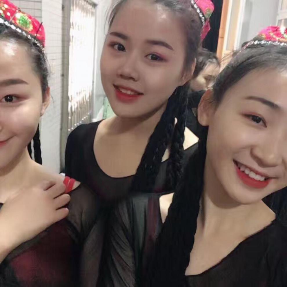 跳新疆舞蹈的帽子新疆维族辫子考级帽舞蹈头饰六角帽成人儿童大学生