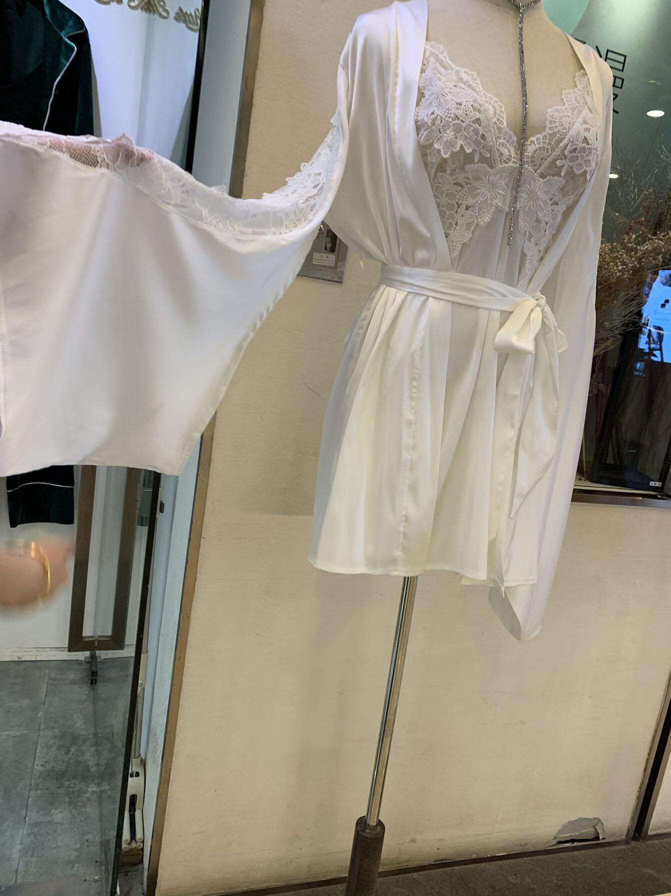 轻奢欧货白色蕾丝吊带浴袍高端少女透明夏季超薄公主火辣丝绸 白色
