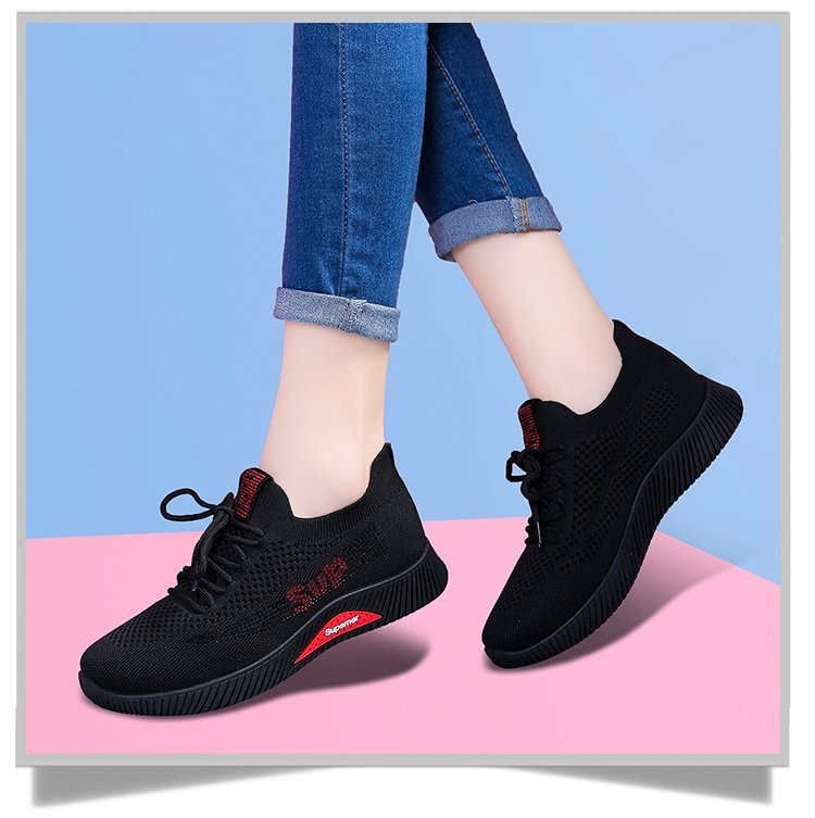 潮牌走路红蚂蚁21新款运动鞋女士春秋夏季网面透气休闲轻便黑色妈妈鞋