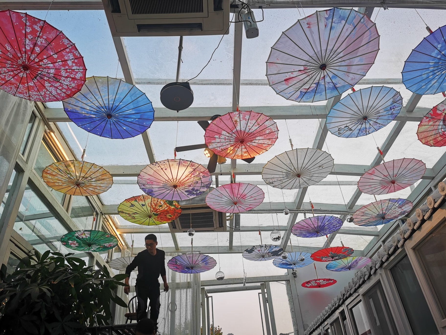 中国风汉服旗袍油纸伞防雨防晒绸布伞舞蹈伞室内户外装饰吊顶伞灯黑色