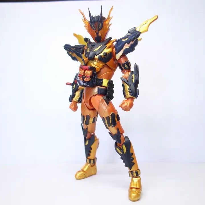 万代bandai魂限定 shf 假面骑士build 岩浆龙 万丈龙我 熔岩 可动