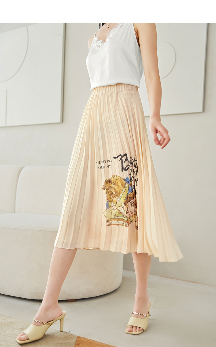 伊芙丽半身裙1c4940831 杏色 155/60a/s 姓名:范龄兮 身高:173cm 尺码