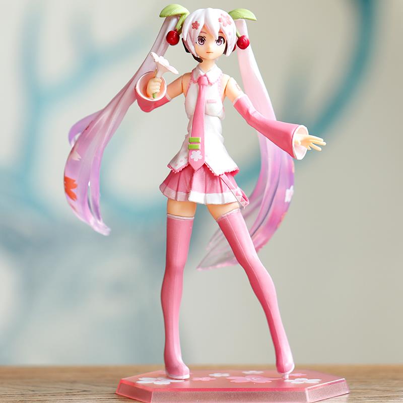 迪士尼特价手办初音未来二次元美少女樱花初音miku机箱模型桌面蛋糕