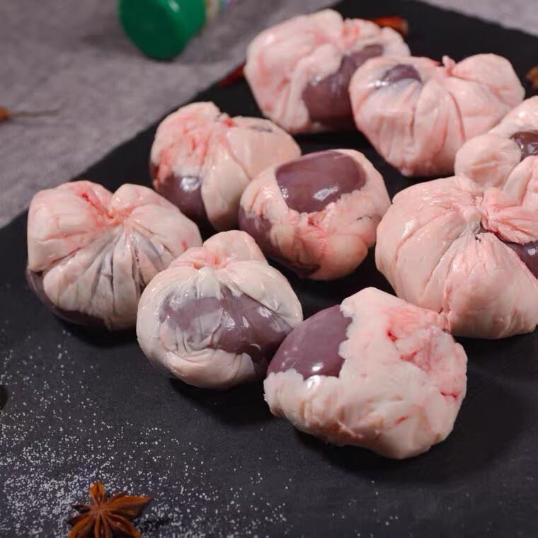 包油羊腰子是人工后包羊油.羊尾油包羊净腰,内里真