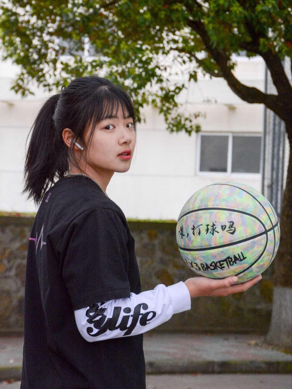 少女哎哟薇网红同款喂打球吗室内外耐磨防滑个性哎哟喂篮球潮旗舰同款