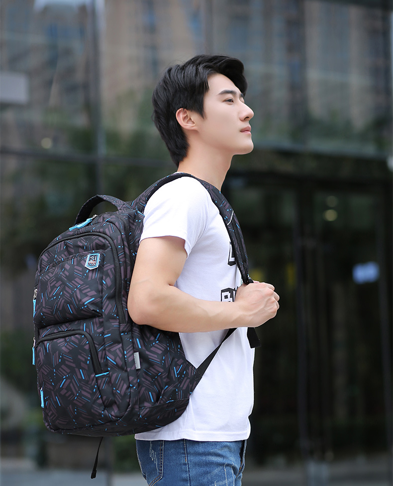 卡拉羊书包男中学生初中生高中大学生双肩包电脑背包韩版休闲旅行书包 黑色幻彩56 大号